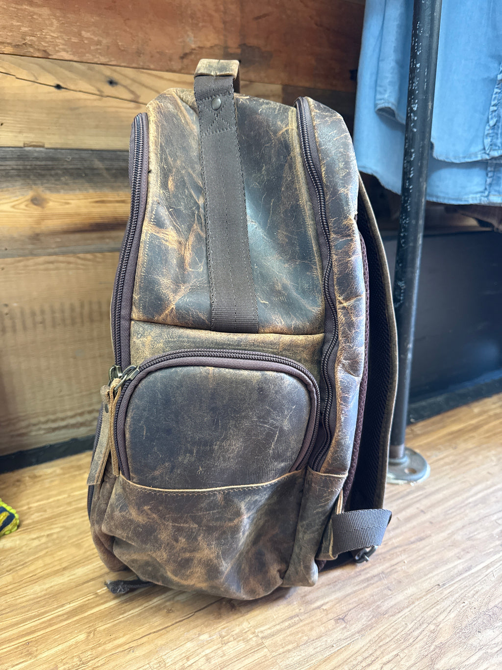 Rustic Leather Backpacl