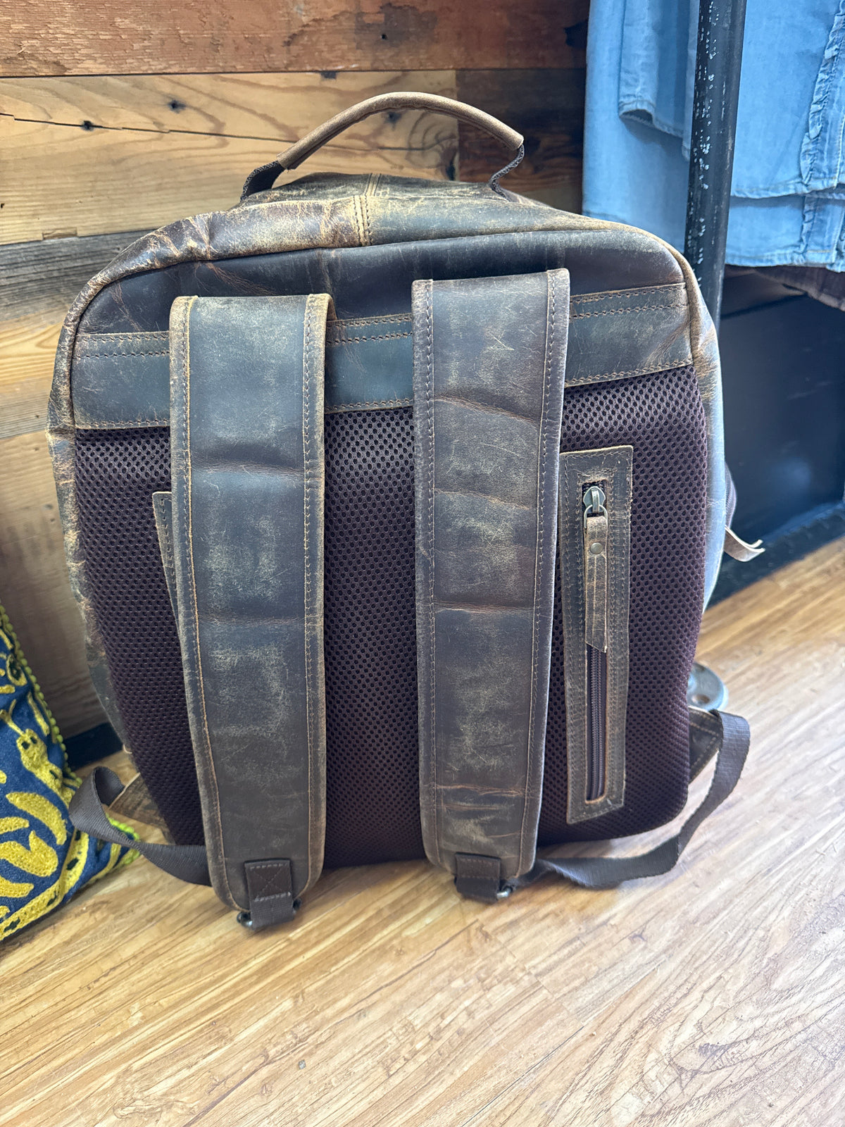 Rustic Leather Backpacl